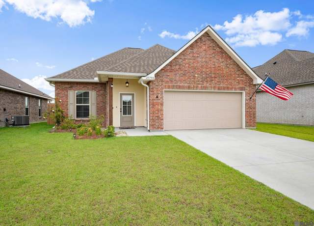 Property at 25798 Pristine St, Denham Springs, LA 70726, 3 beds, 2 baths