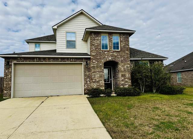 Property at 10695 Dodger Dr, Denham Springs, LA 70726, 4 beds, 2.5 baths