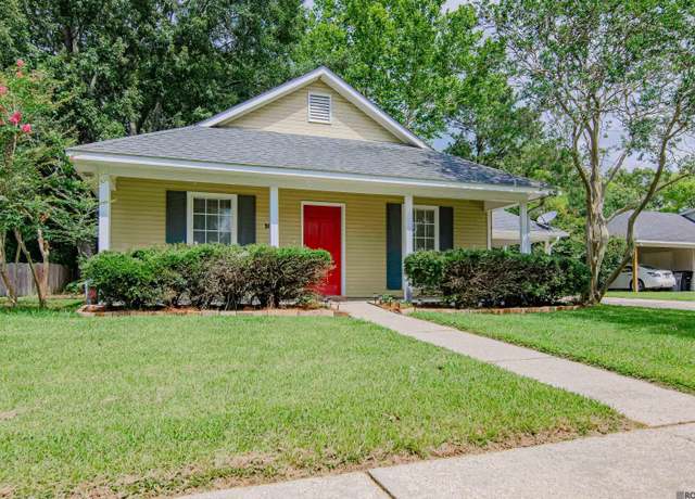 Property at 1613 Brookhollow Dr, Saint George, LA 70810, 3 beds, 2 baths