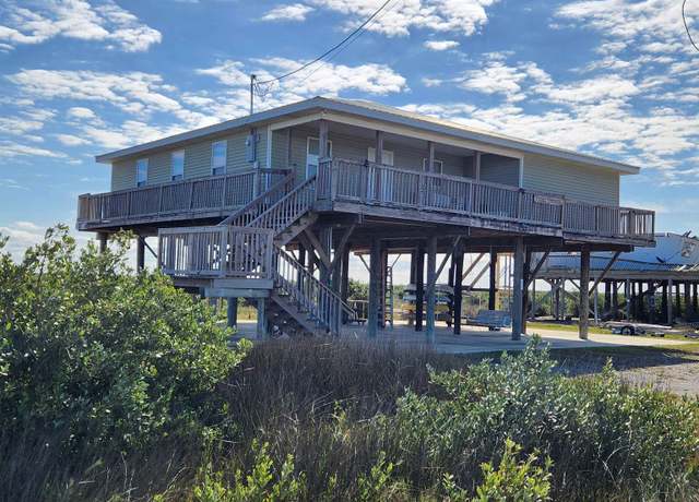 Property at 626 Highway 1, Grand Isle, LA 70358, 6 beds, 2 baths