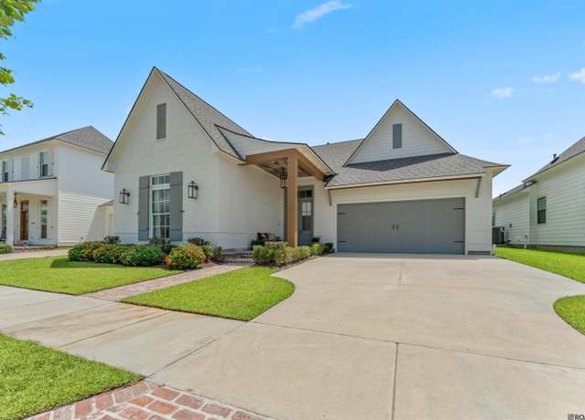 Property at 13617 Inspiration Point Dr, Baton Rouge, LA 70810, 3 beds, 2.5 baths