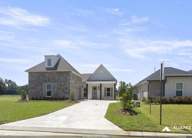 Property at 26572 Vanissa Dr, Denham Springs, LA 70726, 4 beds, 3 baths
