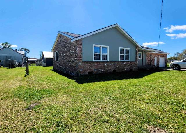 Property at 161 West 163rd St, Galliano, LA 70354, 3 beds, 2 baths