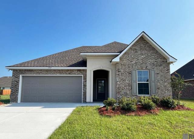 Property at 1587 Old Tucson Ave, Zachary, LA 70791, 3 beds, 2 baths
