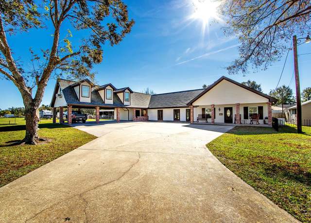 Property at 104 Pasture Ct, Thibodaux, LA 70301, 3 beds, 3.5 baths