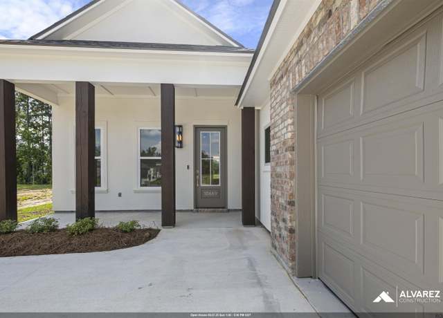 Property at 10669 Deric Ave, Denham Springs, LA 70726, 3 beds, 2 baths