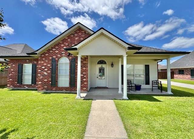 Property at 223 Camille St, Houma, LA 70360, 3 beds, 2 baths