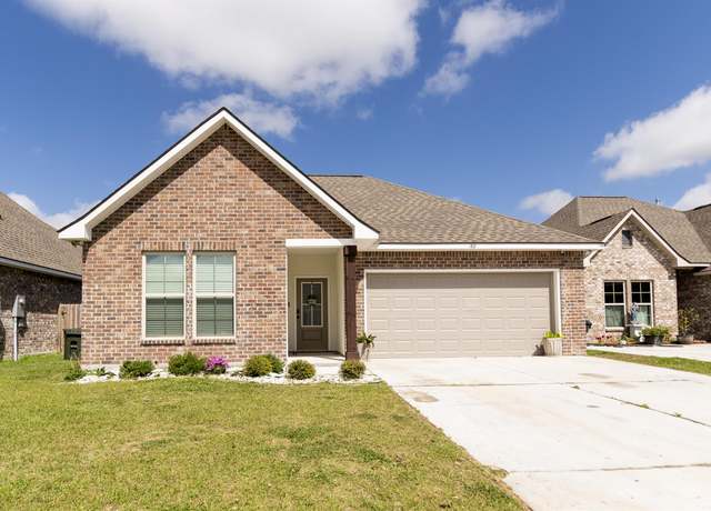 Property at 168 Oriole St, Houma, LA 70364, 4 beds, 2.5 baths