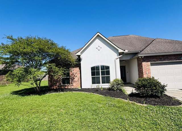 Property at 37036 Oak View Ln, Denham Springs, LA 70706, 4 beds, 2 baths