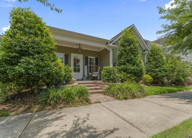 Property at 1307 Americana Blvd, Zachary, LA 70791, 4 beds, 2.5 baths