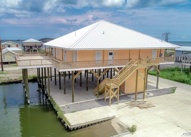Property at 100 Island Rd, Grand Isle, LA 70358, 4 beds, 4 baths