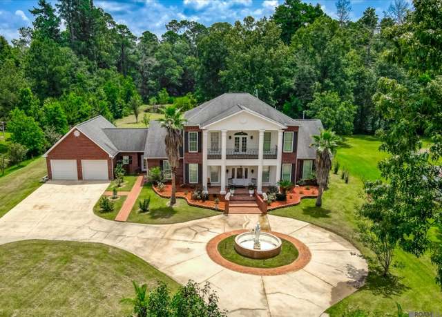 Property at 32416 Briarwood Rd, Walker, LA 70785, 3 beds, 3.5 baths