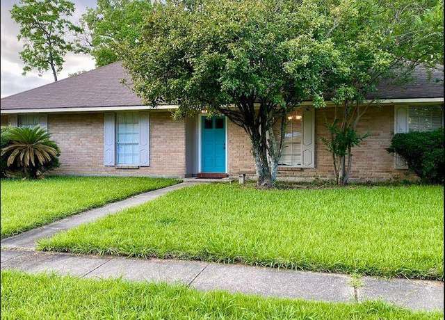 Property at 12223 Astolat Ave, Baton Rouge, LA 70816, 4 beds, 2.5 baths