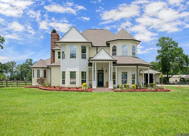 Property at 16315 Lacey Ln, Prairieville, LA 70769, 4 beds, 2.5 baths
