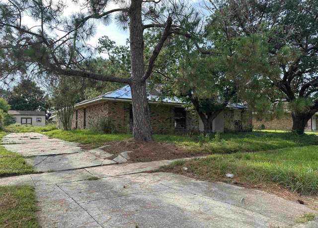 Property at 4930 Shadeland Dr, Baton Rouge, LA 70816, 3 beds, 2 baths