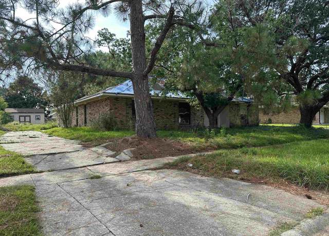 Property at 4930 Shadeland Dr, Baton Rouge, LA 70816, 3 beds, 2 baths
