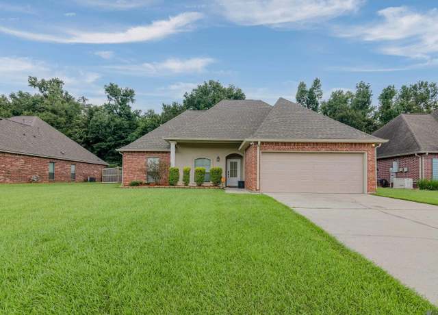 Property at 39138 Balmoral Dr, Prairieville, LA 70769, 4 beds, 2 baths