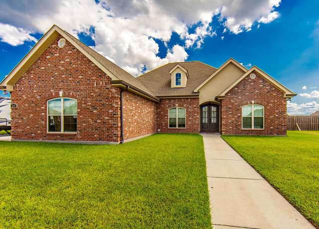Property at 215 Louis Emile Dr, Gray, LA 70359, 3 beds, 2 baths