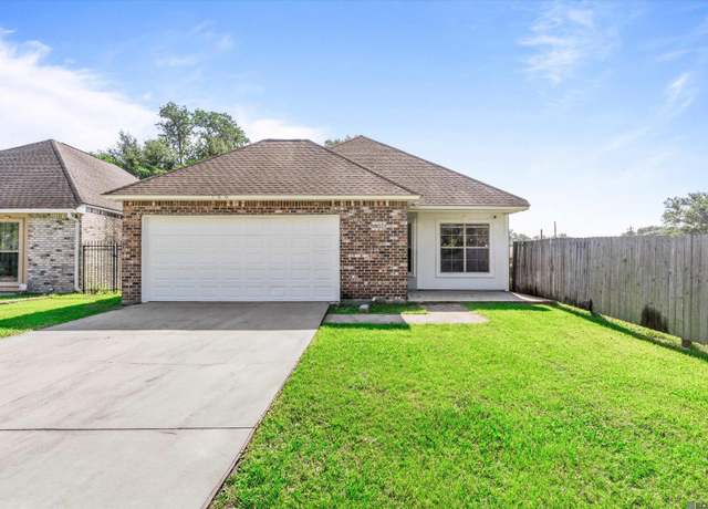 Property at 100 S Secret Gate Ln, Denham Springs, LA 70726, 3 beds, 2 baths