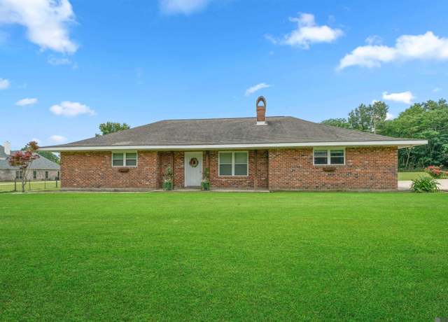 Property at 450 Plains Port Hudson Rd, Zachary, LA 70791, 4 beds, 2 baths
