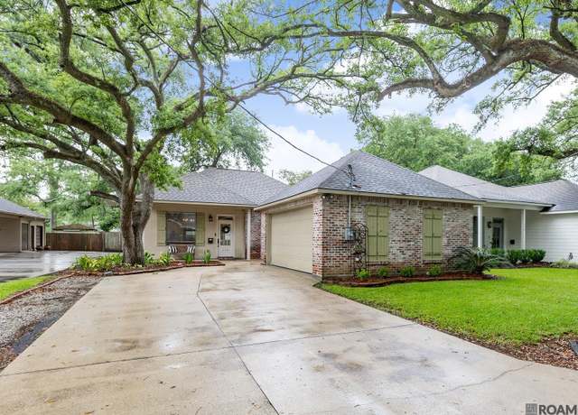 Property at 548 Avenue F, Port Allen, LA 70767, 3 beds, 2 baths