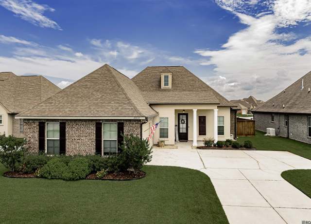 Property at 6302 Soaring Dr, Gonzales, LA 70737, 4 beds, 3 baths
