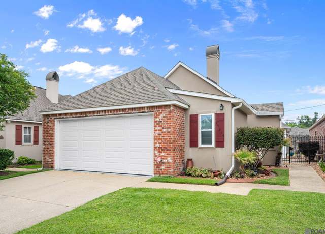 Property at 15315 High Woods Dr, Baton Rouge, LA 70816, 3 beds, 2 baths