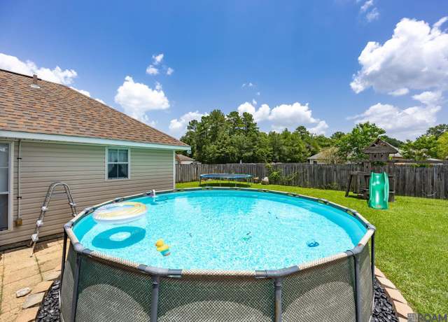 Property at 26328 Millstone Dr, Denham Springs, LA 70726, 4 beds, 2 baths