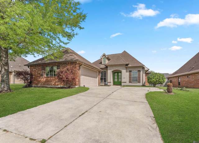 Property at 4308 Wilderness Run Dr, Zachary, LA 70791, 3 beds, 2.5 baths