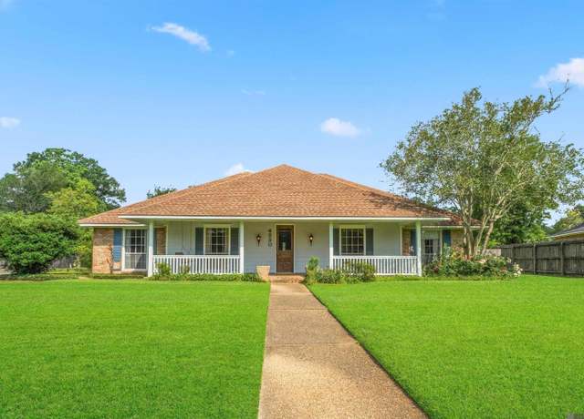 Property at 4230 Pine Ridge Dr, Baton Rouge, LA 70809, 4 beds, 2.5 baths