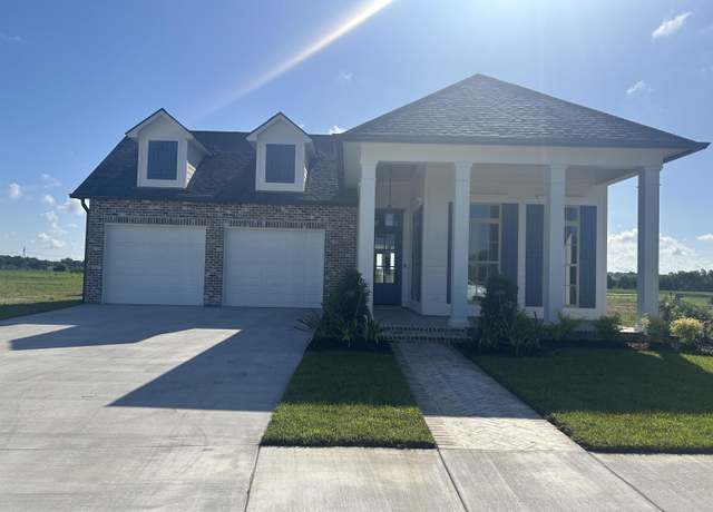 Property at 5027 Colmar Rd, Gonzales, LA 70737, 3 beds, 2 baths