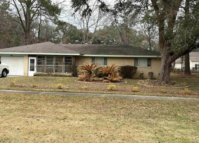 Property at 7115 Walker Dr, Baker, LA 70714, 3 beds, 1.5 baths