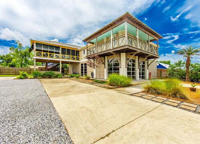 Property at 179 Enterprise Dr, Houma, LA 70360, 3 beds, 2 baths