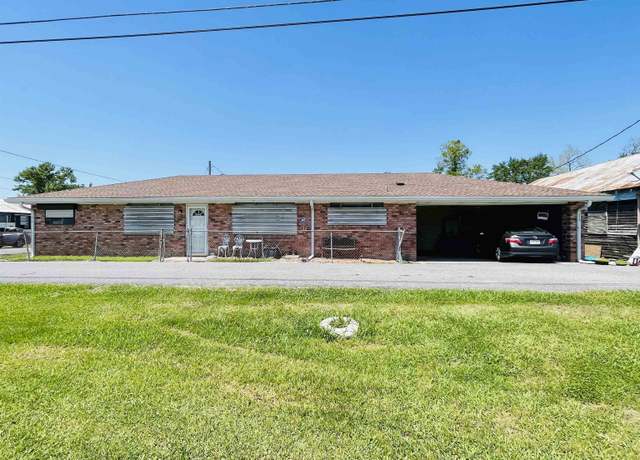 Property at 218 Telegraph St, Napoleonville, LA 70390, 4 beds, 2 baths