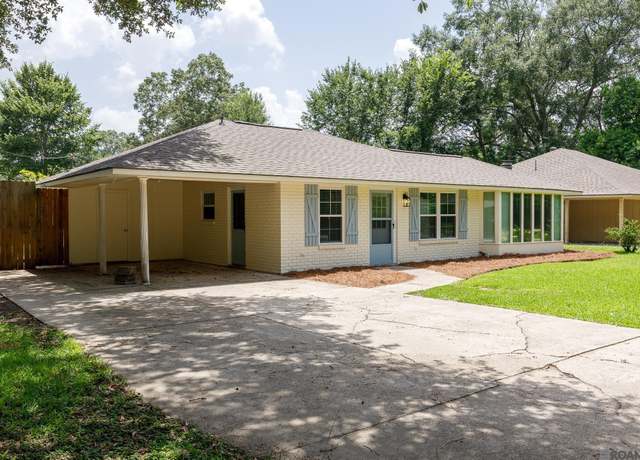 Property at 931 Aime St, Denham Springs, LA 70726, 3 beds, 1.5 baths