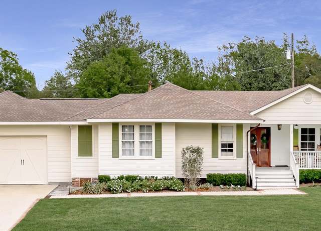 Property at 1735 Rosemont Dr, Baton Rouge, LA 70808, 4 beds, 3.5 baths