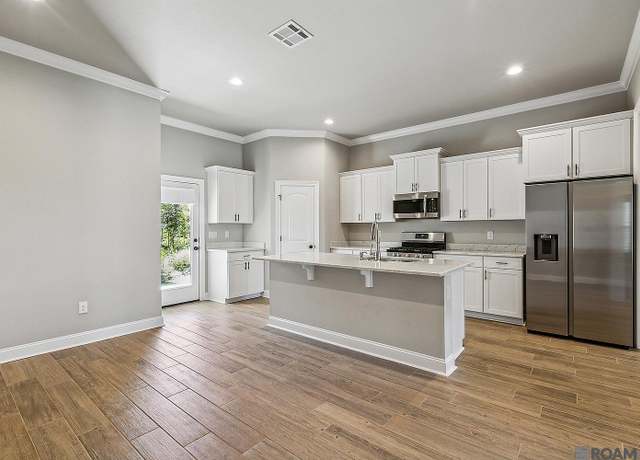 Property at 10810 Maitland Ave, Baton Rouge, LA 70810, 4 beds, 2.5 baths