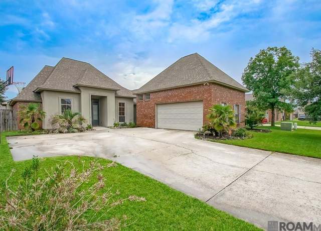 Property at 11499 Pleasant Knoll Dr, Denham Springs, LA 70726, 4 beds, 3 baths
