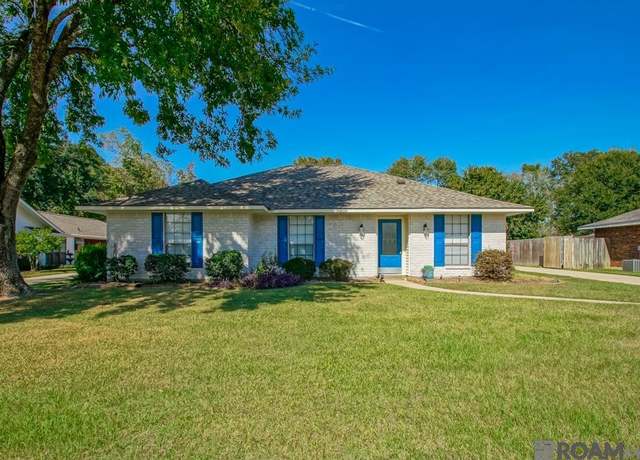 Property at 1212 Weeping Willow Dr, Denham Springs, LA 70726, 3 beds, 2 baths