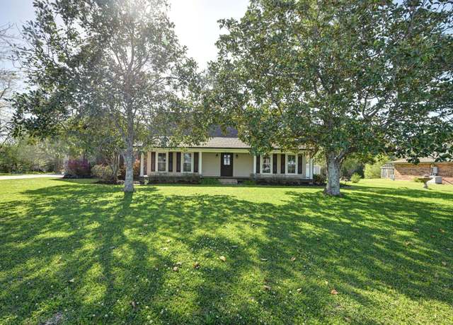 Property at 3619 Highway 308, Napoleonville, LA 70390, 3 beds, 2.5 baths