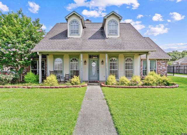 Property at 2127 W George St, Zachary, LA 70791, 3 beds, 2 baths
