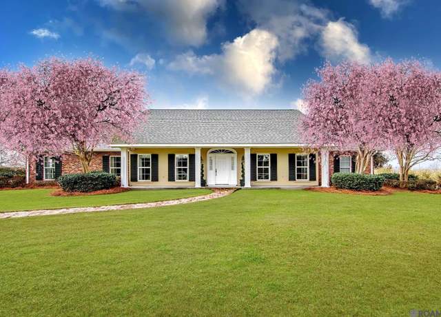 Property at 7768 La Hwy 1, Lockport, LA 70374, 3 beds, 3 baths