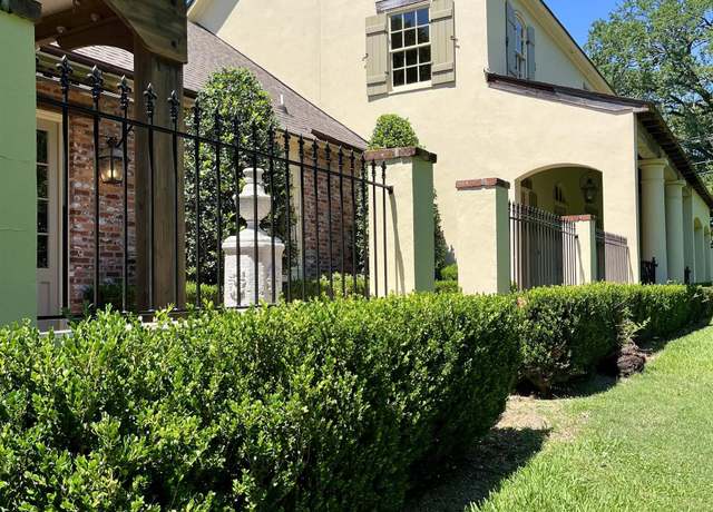 Property at 5806 Highland Rd, Baton Rouge, LA 70808, 4 beds, 4.5 baths