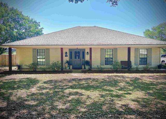 Property at 5665 Fennwood Dr, Zachary, LA 70791, 3 beds, 2.5 baths
