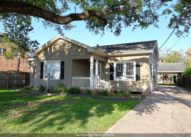Property at 202 Maple Ave, Houma, LA 70364, 3 beds, 2 baths