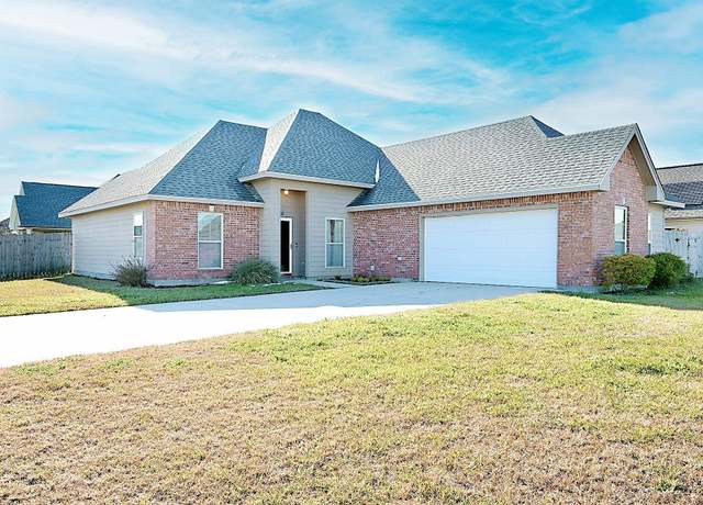 Property at 216 Kettle Dr, Thibodaux, LA 70301, 3 beds, 2 baths