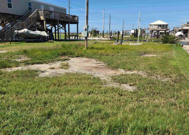 Property at 111 Abadie Ln, Grand Isle, LA 70358