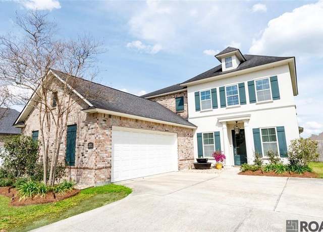 Property at 15060 Germany Oaks Blvd, Prairieville, LA 70769, 5 beds, 4 baths