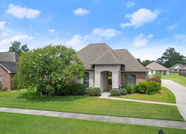 Property at 1207 S Sanctuary Ave, Gonzales, LA 70737, 3 beds, 2 baths