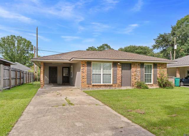 Property at 8745 Fairoaks St, Denham Springs, LA 70726, 3 beds, 1.5 baths